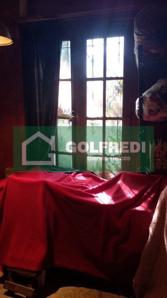 Propiedad en amplio lote