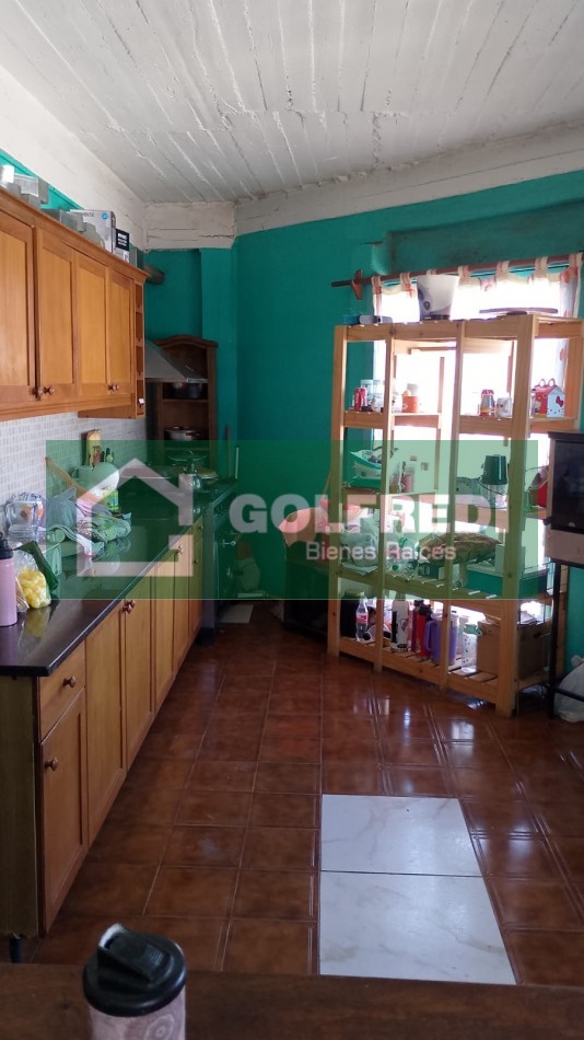 Local, Deposito y Departamentos en Bloque