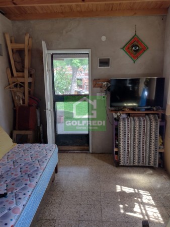 Terreno con dos casas en Benavidez