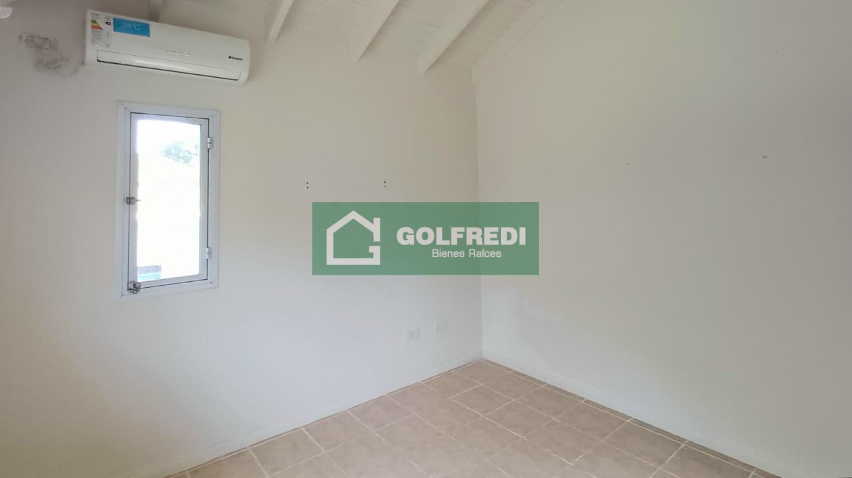 Casa 4 ambientes en Barrio Cerrado