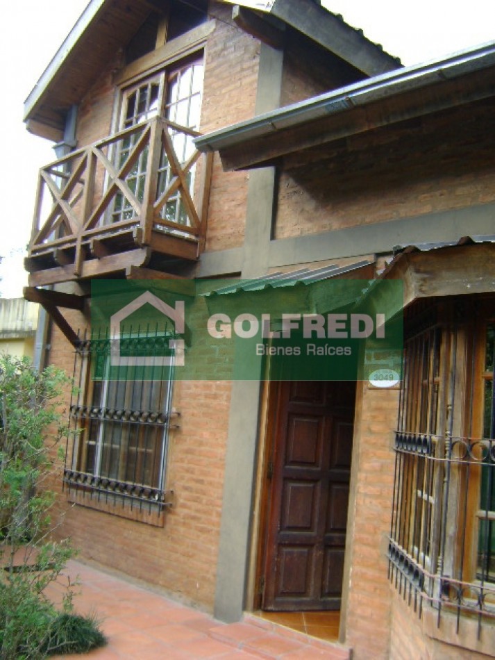 Casa de 5 ambientes en Benavidez Centro