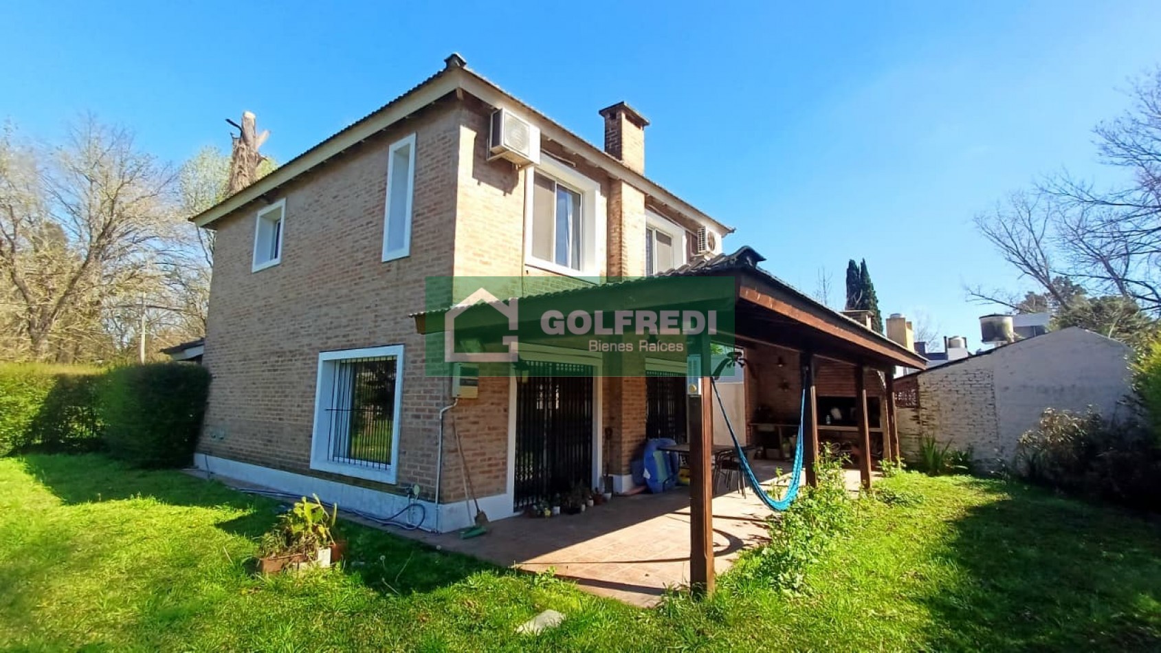 Casa 4 ambientes en Barrio Cerrado