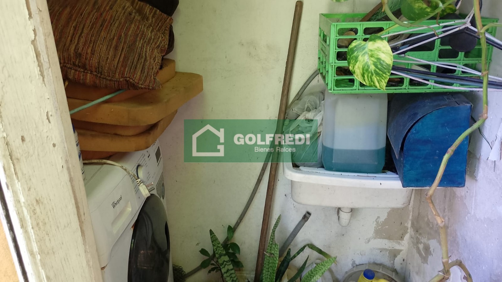 Propiedad en amplio lote