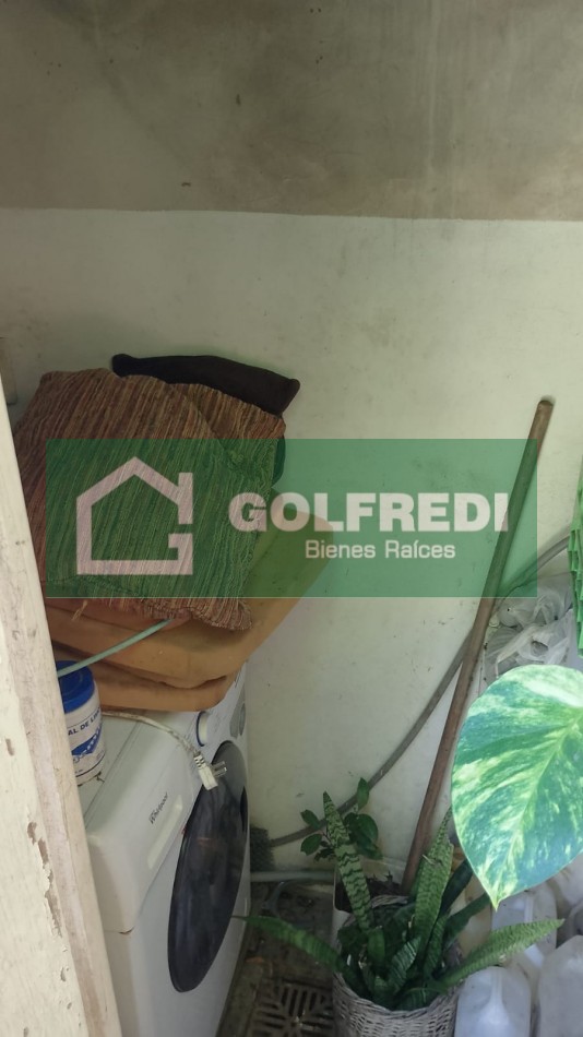 Propiedad en amplio lote