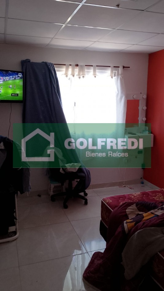 Local, Deposito y Departamentos en Bloque