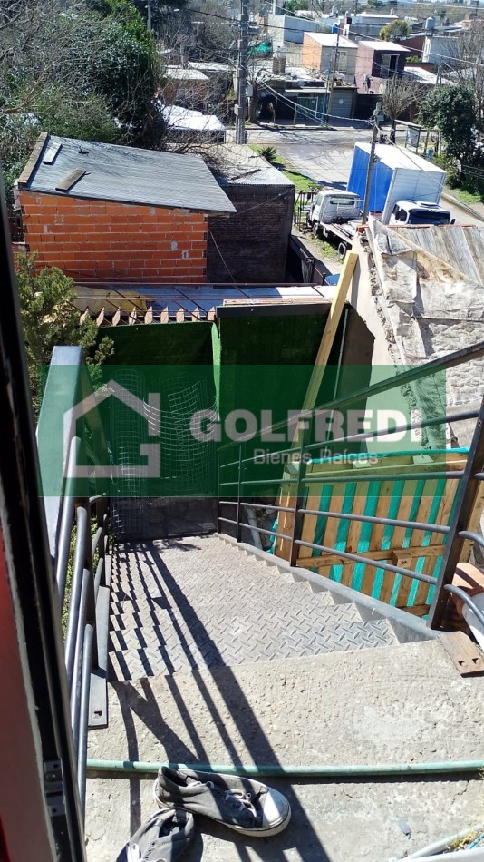 Local, Deposito y Departamentos en Bloque