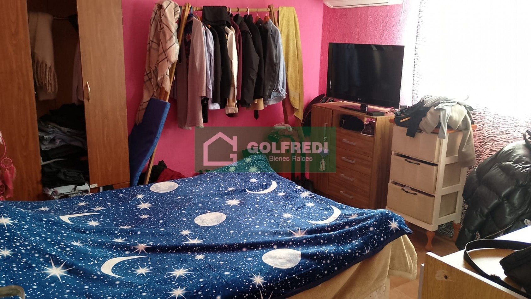 Local, Deposito y Departamentos en Bloque