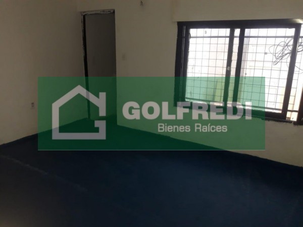 Casa con Galpon en Virreyes