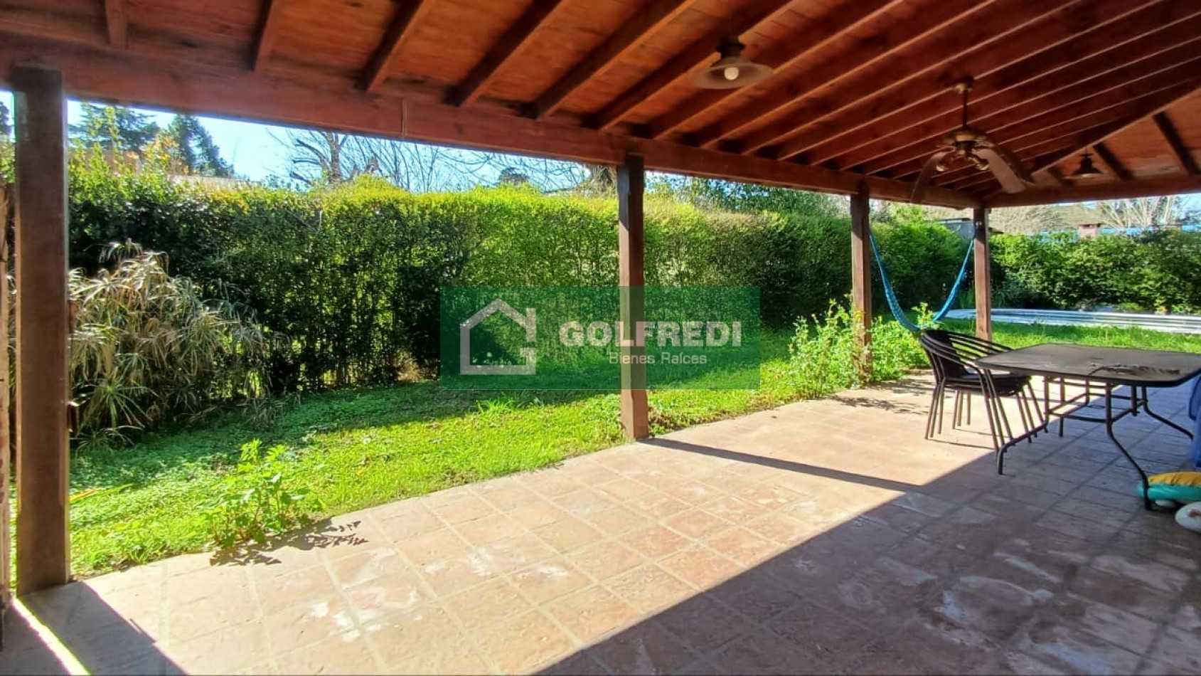 Casa 4 ambientes en Barrio Cerrado