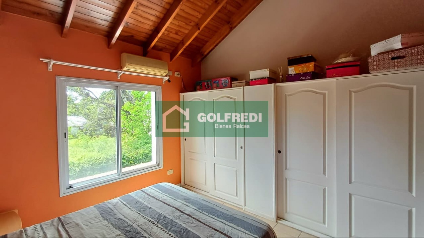 Casa 4 ambientes en Barrio Cerrado