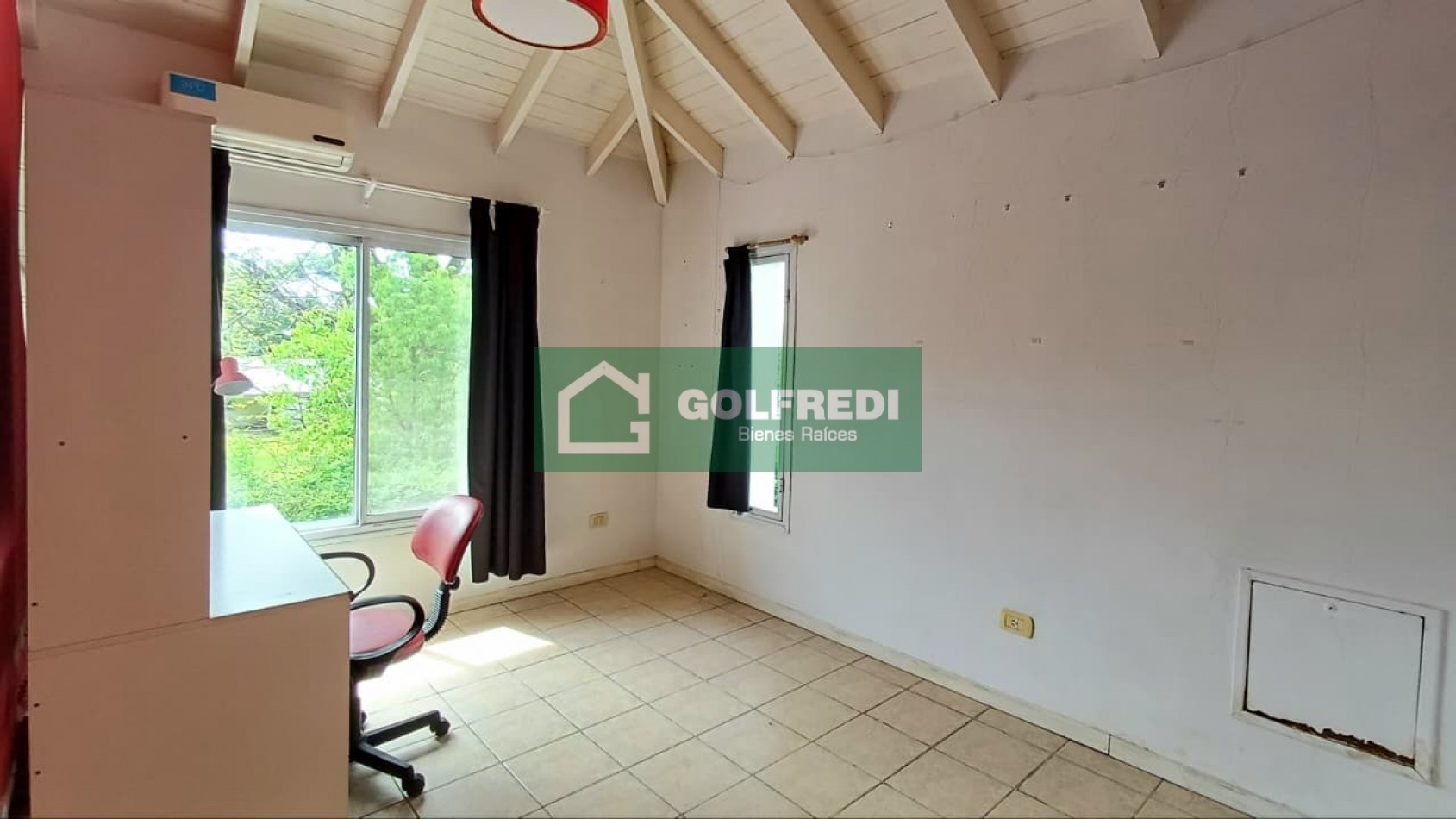 Casa 4 ambientes en Barrio Cerrado