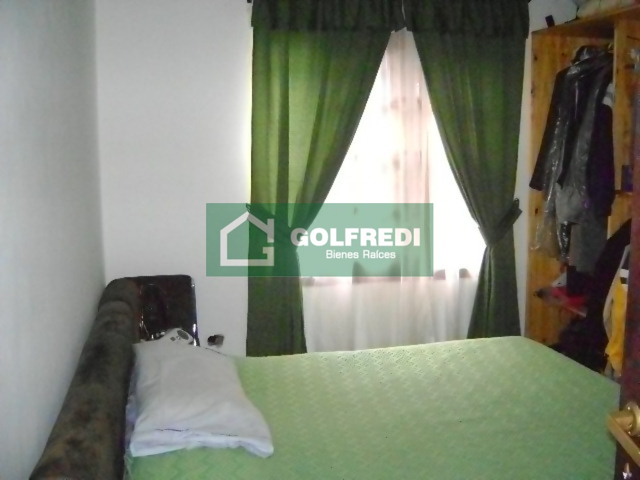 Casa de 5 ambientes en Benavidez Centro