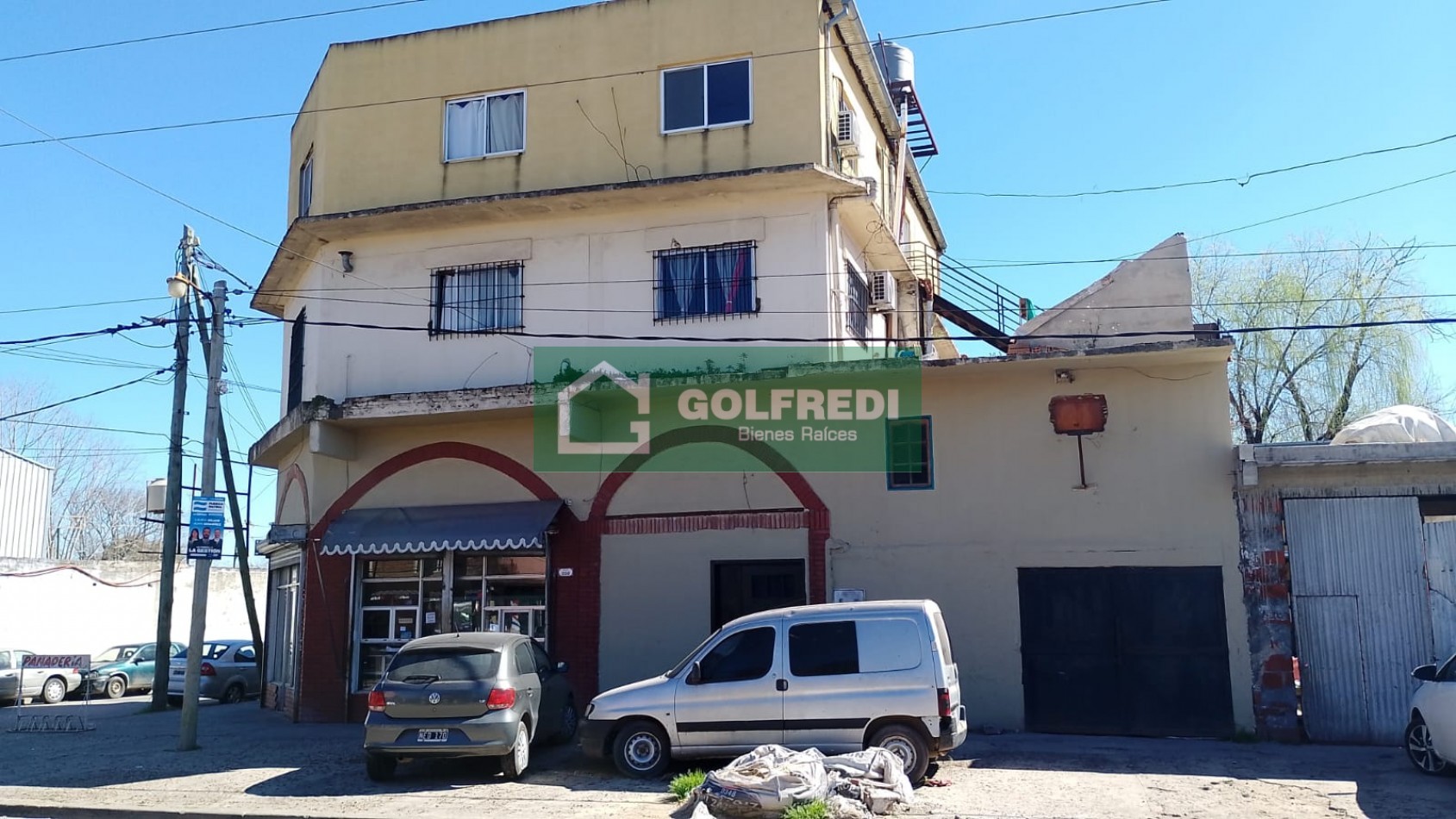 Local, Deposito y Departamentos en Bloque