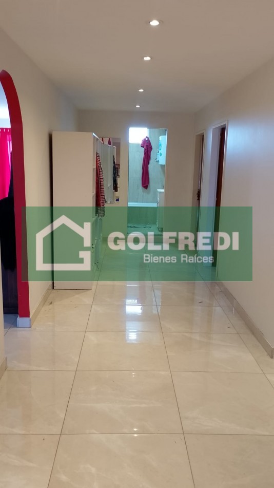 Local, Deposito y Departamentos en Bloque