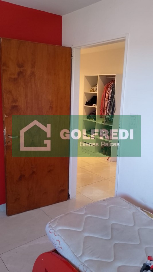 Local, Deposito y Departamentos en Bloque