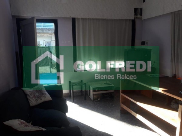 Casa con Galpon en Virreyes