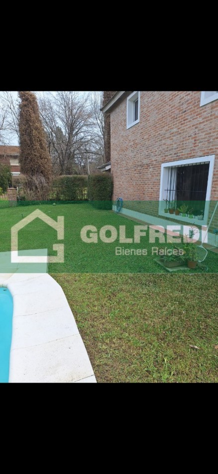 Casa 4 ambientes en Barrio Cerrado