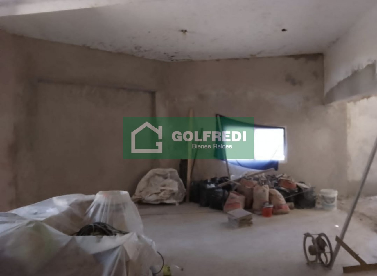 Galpon con departamentos en San Fernando